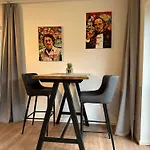 Апартаменти Mm - In Innenstadtlage Mit Parkplatz Аугсбург