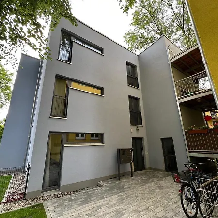 Mm - In Innenstadtlage Mit Parkplatz * Augsburg