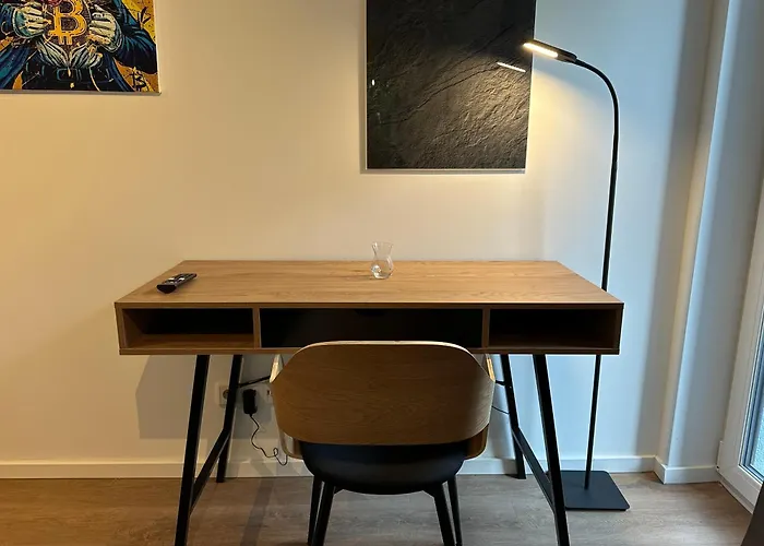 Mm - In Innenstadtlage Mit Parkplatz Аугсбург